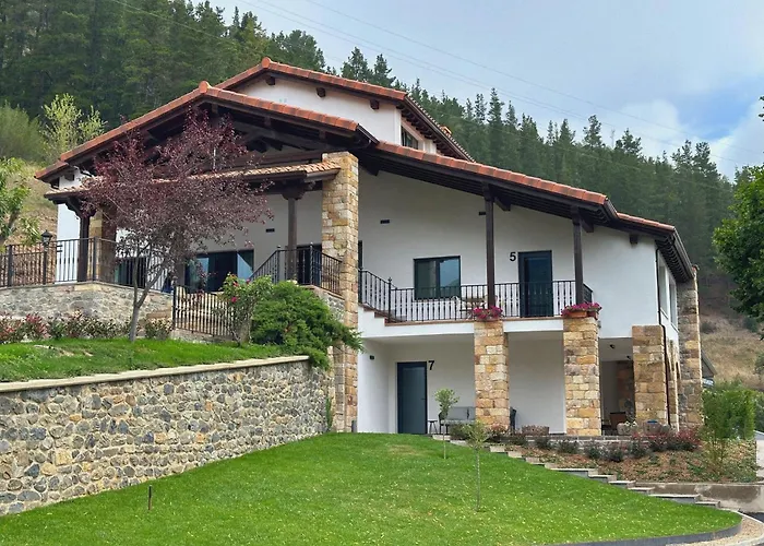 Aparthotel El Balcon De Potes